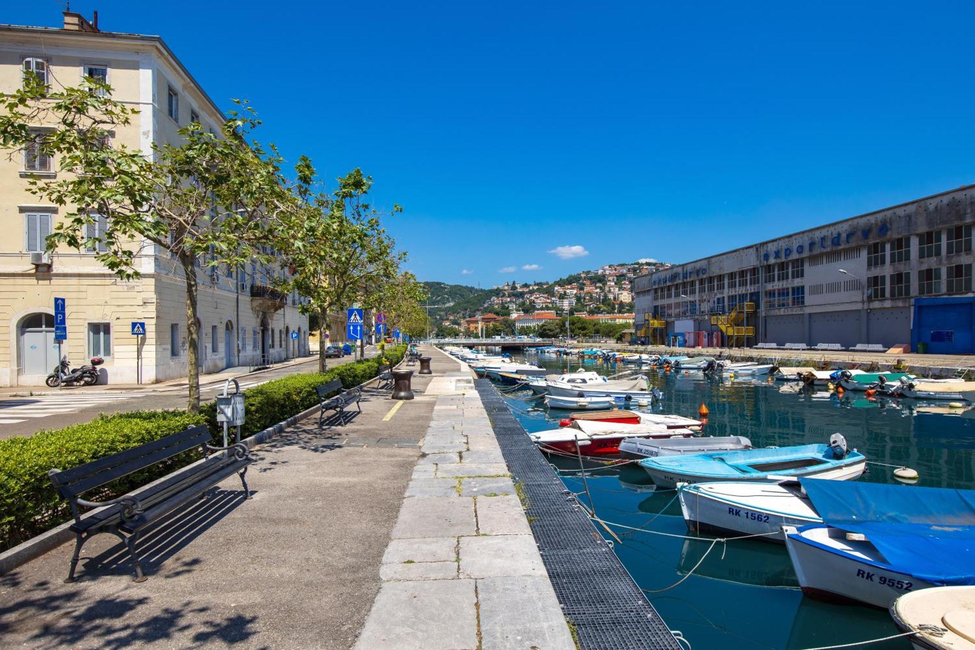 Step To The Sea Apartment Rijeka Exterior photo